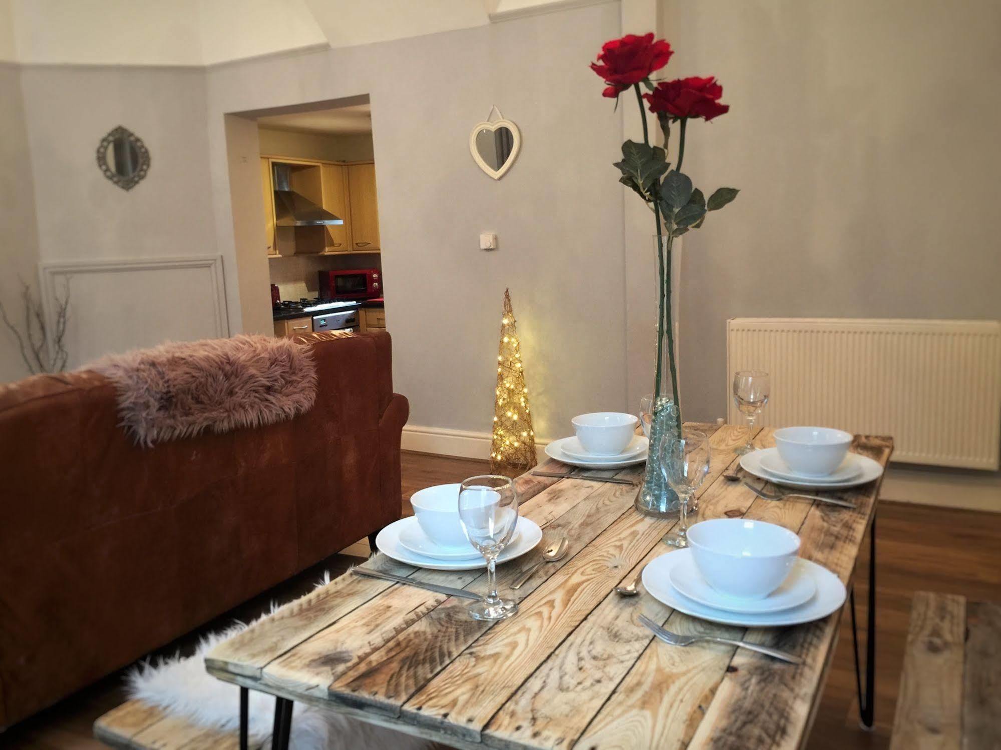The Abberley Apartment - Stay Worcestershire Ngoại thất bức ảnh